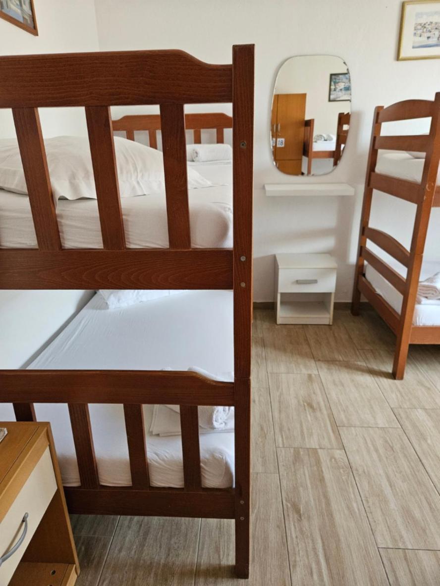 Luka'S Lodge Guesthouse & Hostel 흐바르 외부 사진
